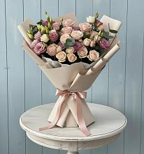 Букет цветов из:  Розы и Лизиантусы в Молодежном Иркутская область