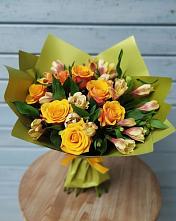 Букет цветов из:  Альстромерии и Розы в Молодежном Иркутская область