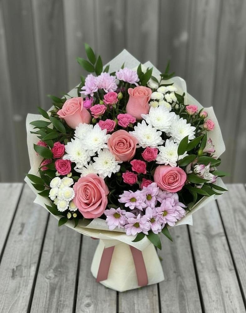 Букет цветов из: Альстромерии, Гвоздики, Розы и Хризантемы в Молодежном Иркутская область
