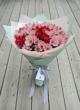Букет цветов из:  Альстромерии в Молодежном Иркутская область