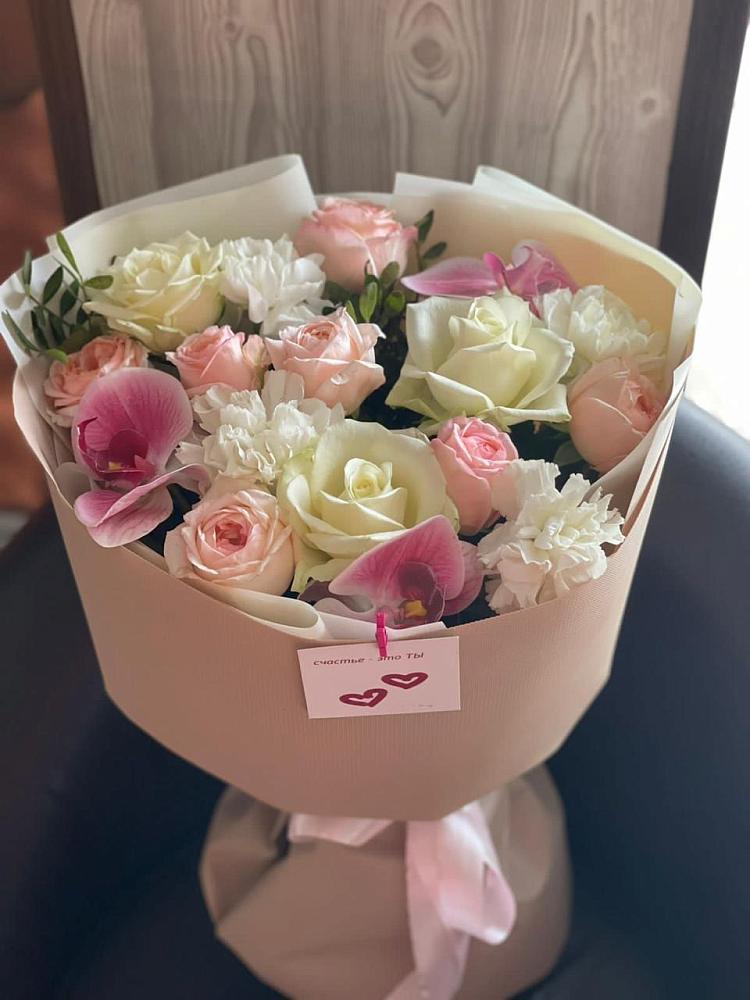 Букет цветов из: Орхидеи, Розы и Гвоздики в Молодежном Иркутская область