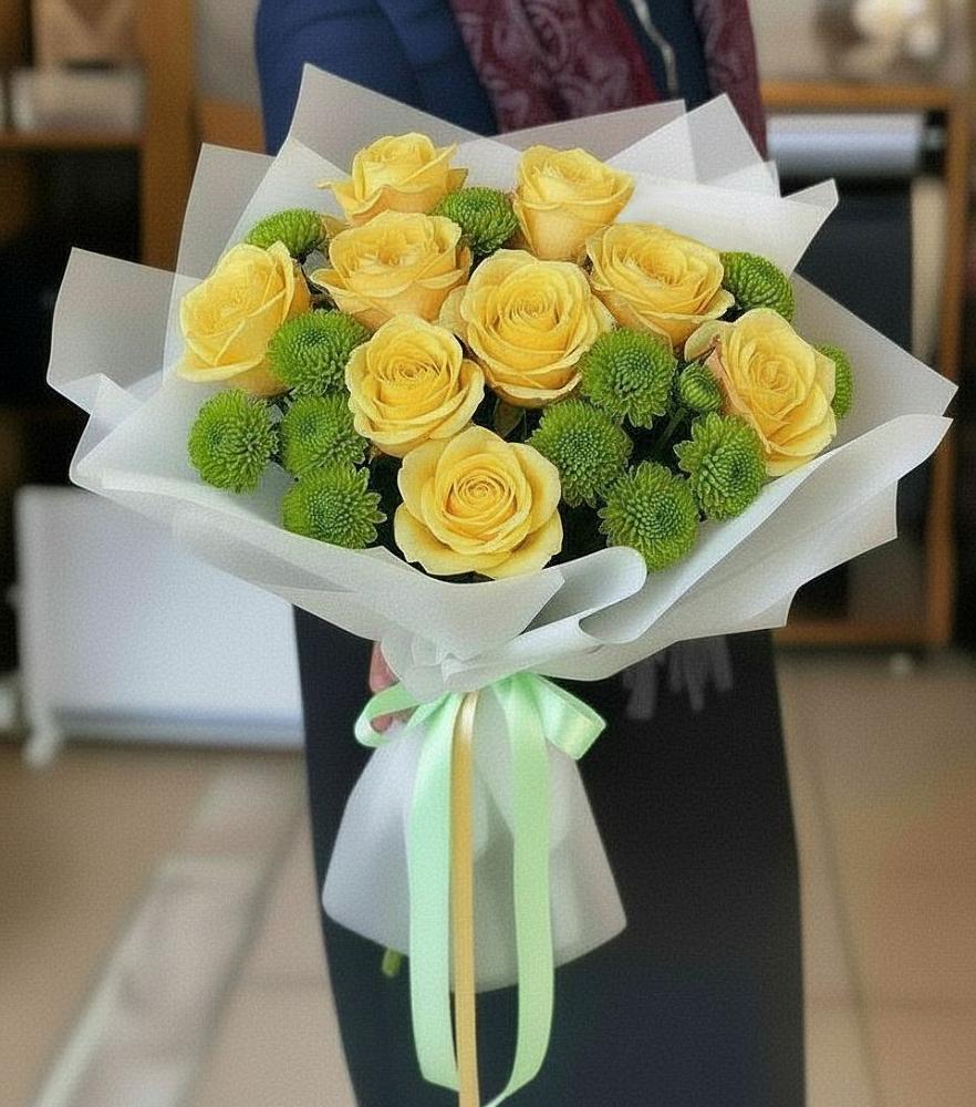 Букет цветов из: Хризантемы и Розы в Молодежном Иркутская область