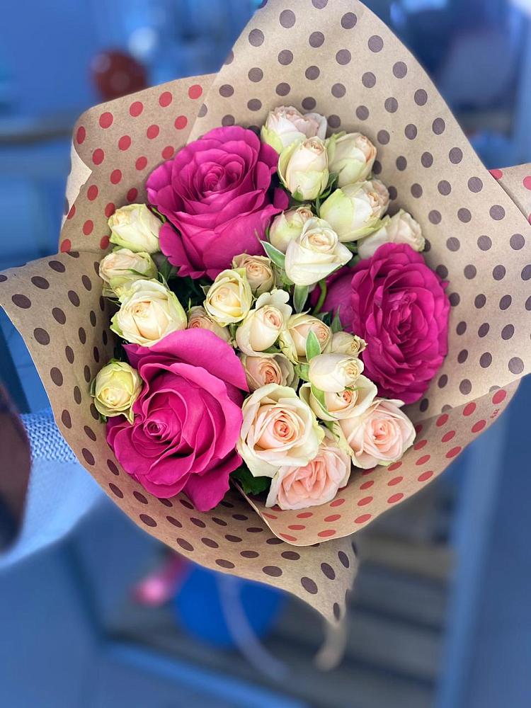 Букет цветов из: Розы в Молодежном Иркутская область