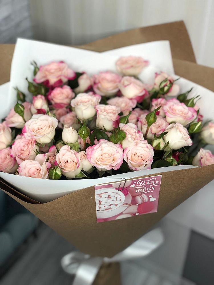 Букет цветов из: Розы в Молодежном Иркутская область