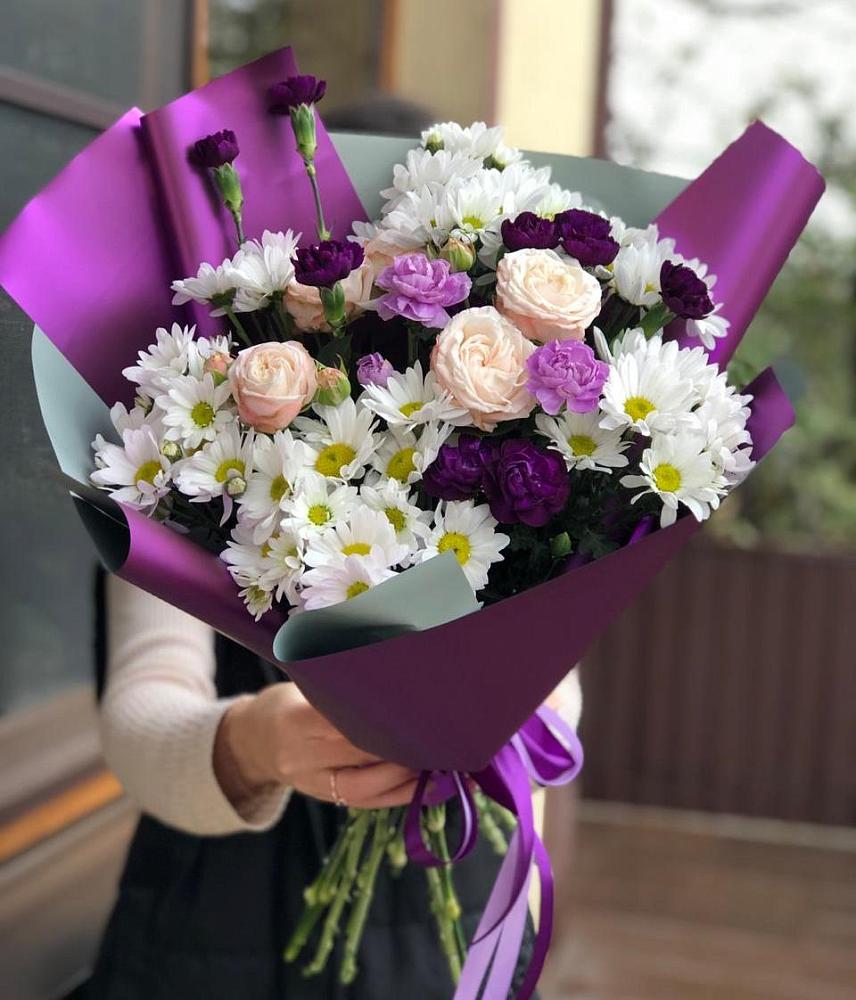 Букет цветов из: Хризантемы, Гвоздики и Розы в Молодежном Иркутская область