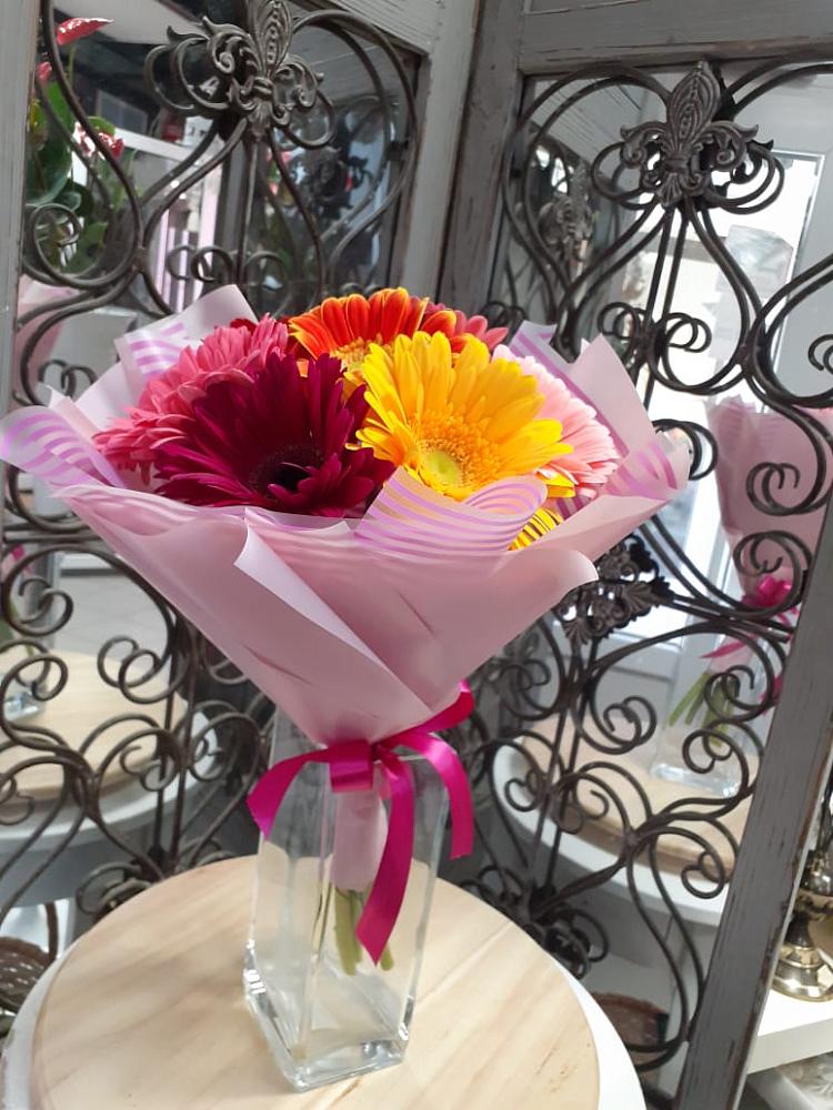 Букет цветов из: Герберы в Молодежном Иркутская область