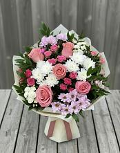 Букет цветов из:  Альстромерии, Гвоздики, Розы и Хризантемы в Молодежном Иркутская область