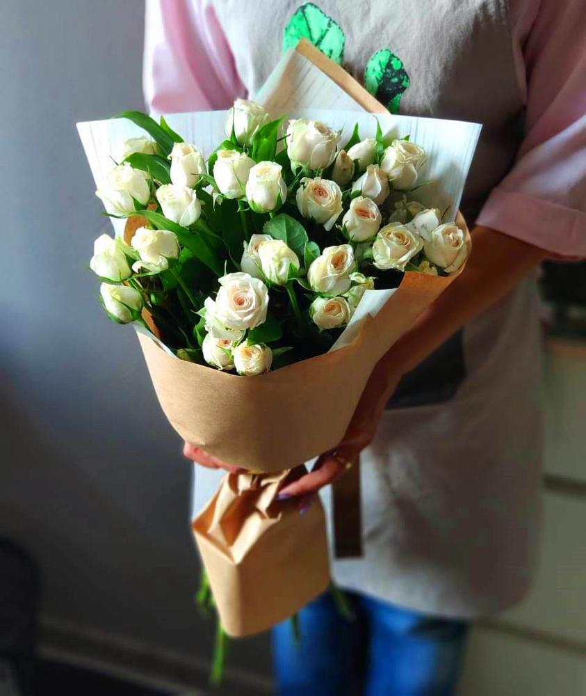 Букет цветов из: Розы в Молодежном Иркутская область