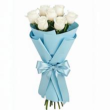 Букет 7 белых роз Проуд в Молодежном Иркутская область