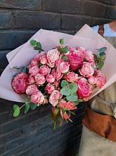 Букет розы в пальмах в Молодежном Иркутская область Букет цветов из: Розы в Молодежном Иркутская область