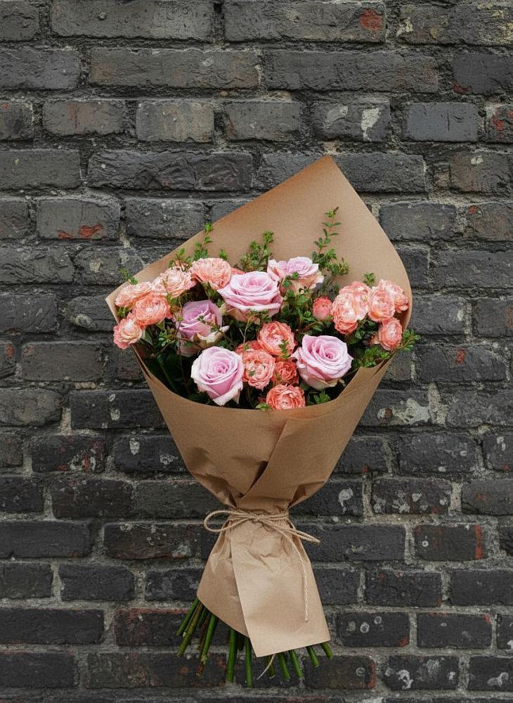 Букет цветов из: Розы в Молодежном Иркутская область