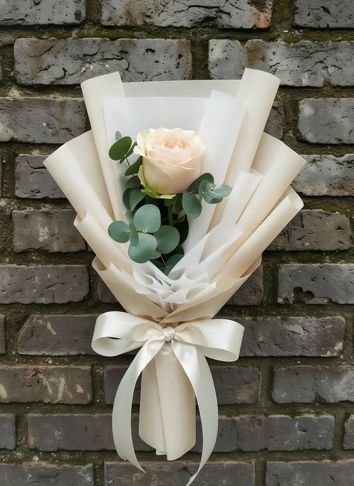 Букет цветов из: Розы в Молодежном Иркутская область