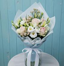 Букет цветов из:  Розы и Лизиантусы в Молодежном Иркутская область