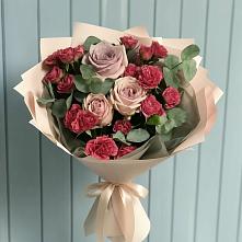 Букет цветов из:  Гвоздики и Розы в Молодежном Иркутская область